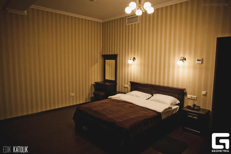 Georg Park Hotel Tarashany Exterior foto